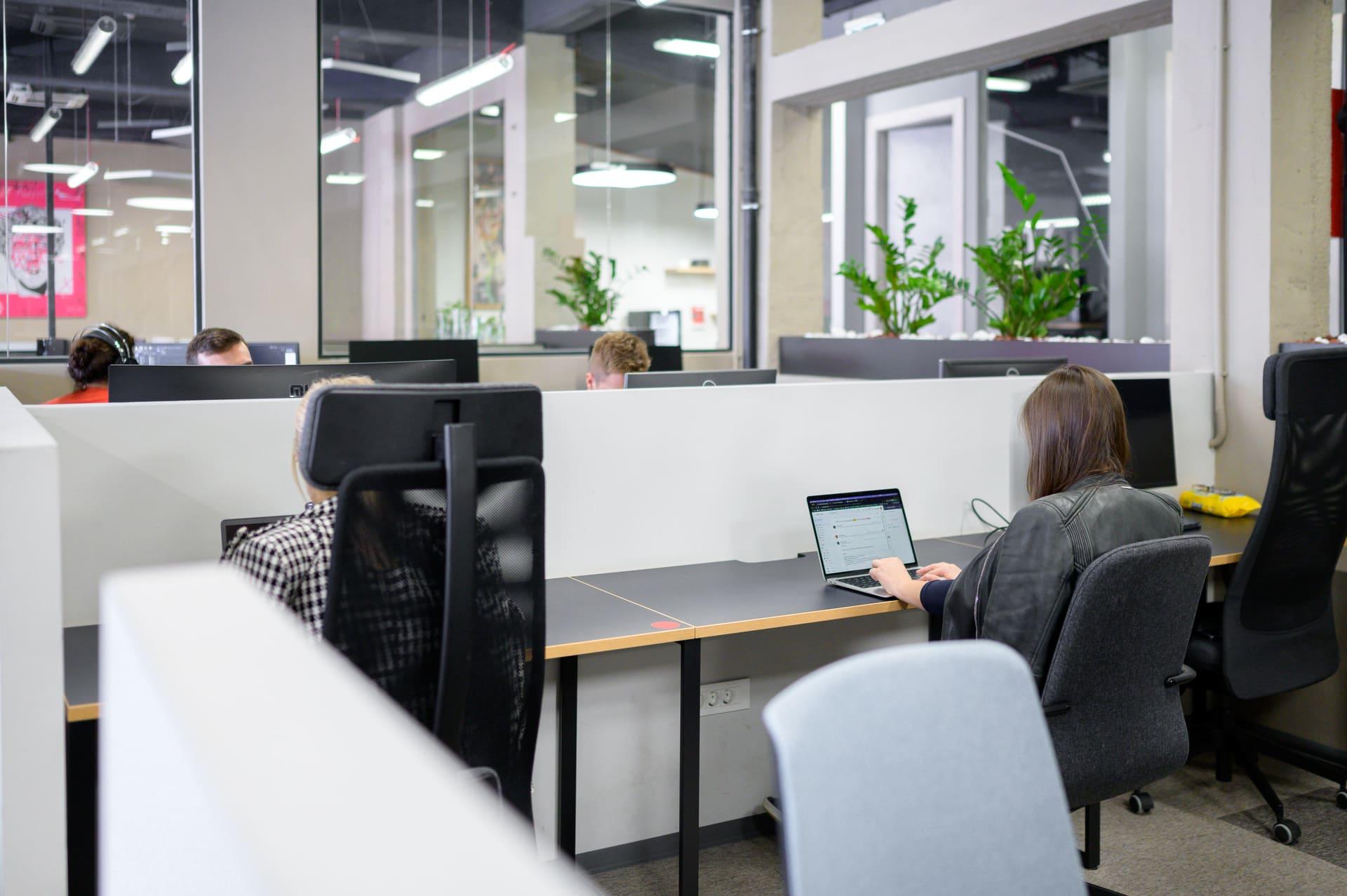 FlyDesk with lunch included at WESPA